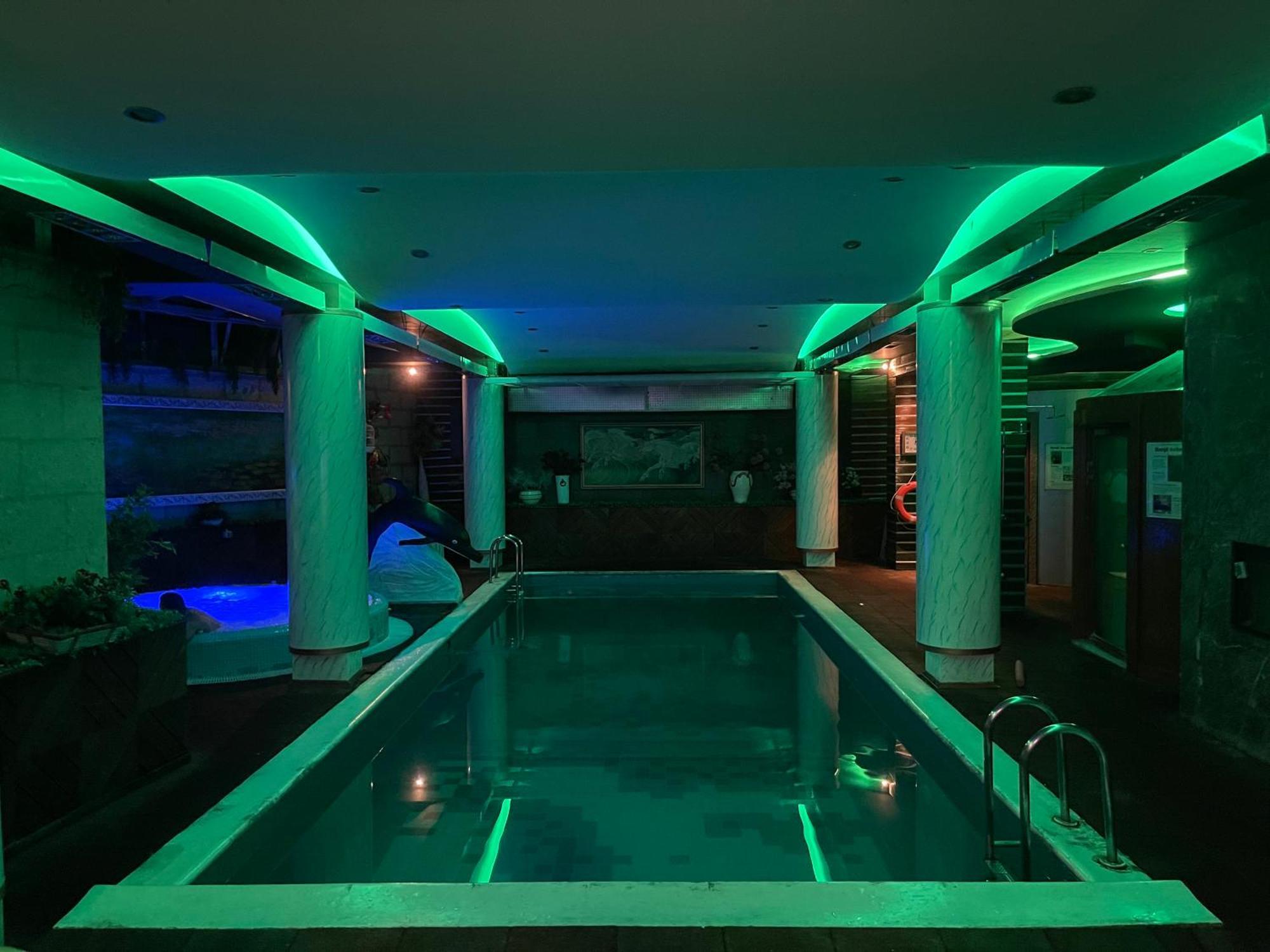 Hotel Rosa Blu Tirana Esterno foto