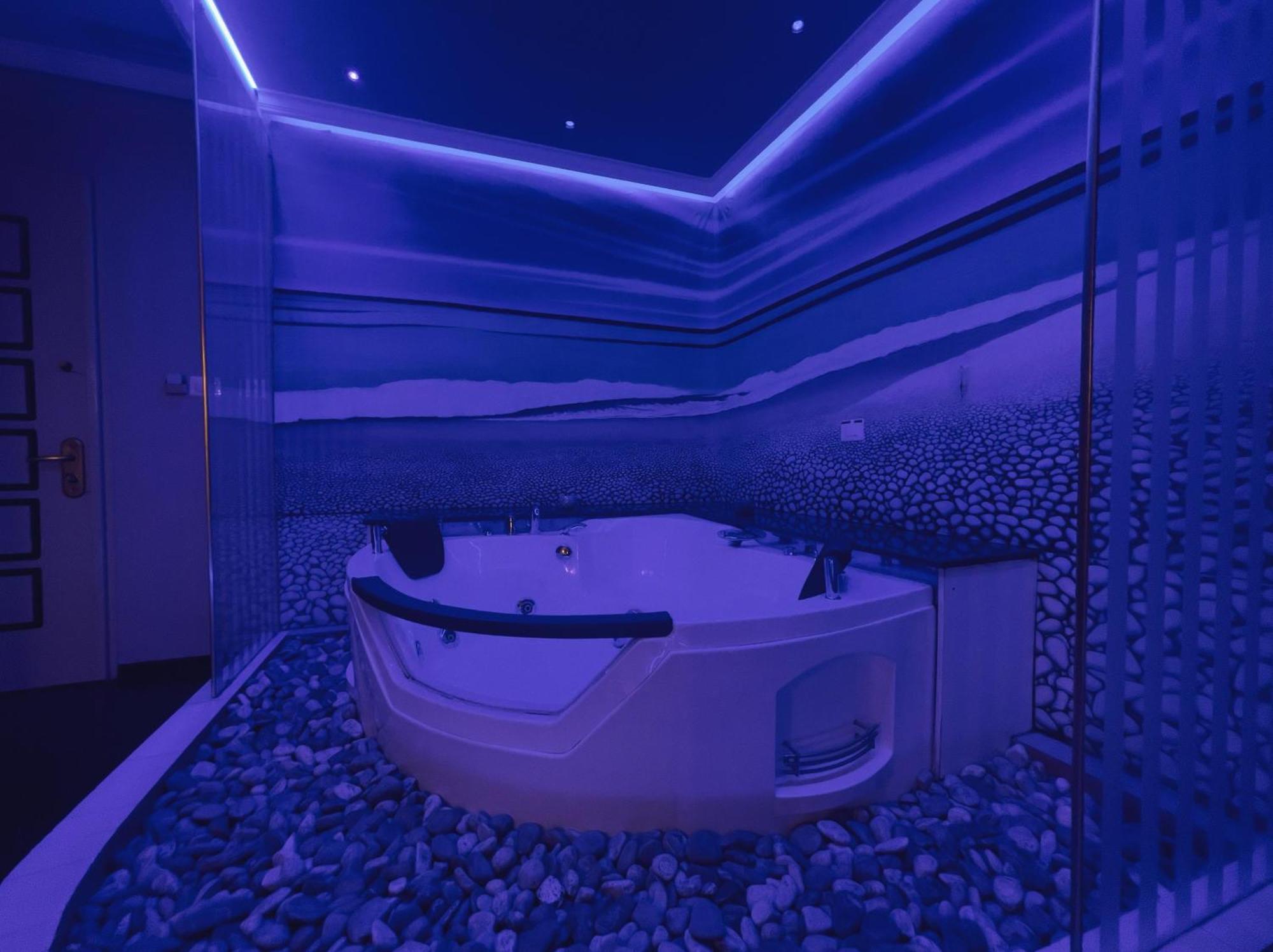 Hotel Rosa Blu Tirana Esterno foto