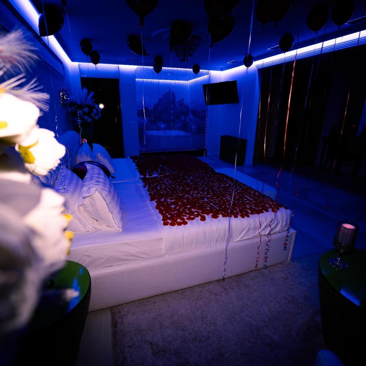 Hotel Rosa Blu Tirana Esterno foto