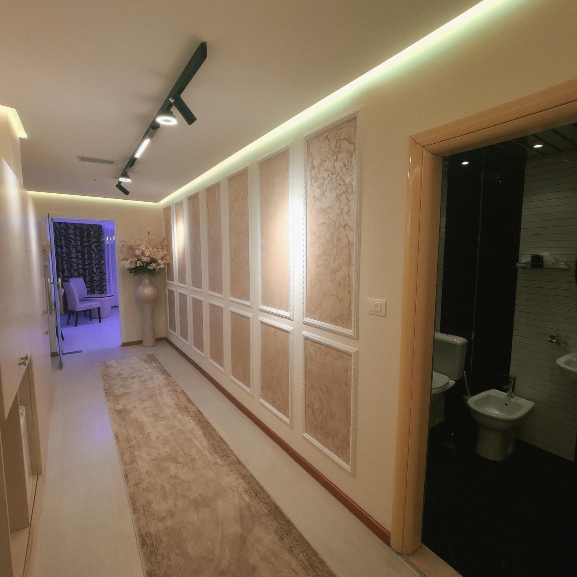 Hotel Rosa Blu Tirana Esterno foto