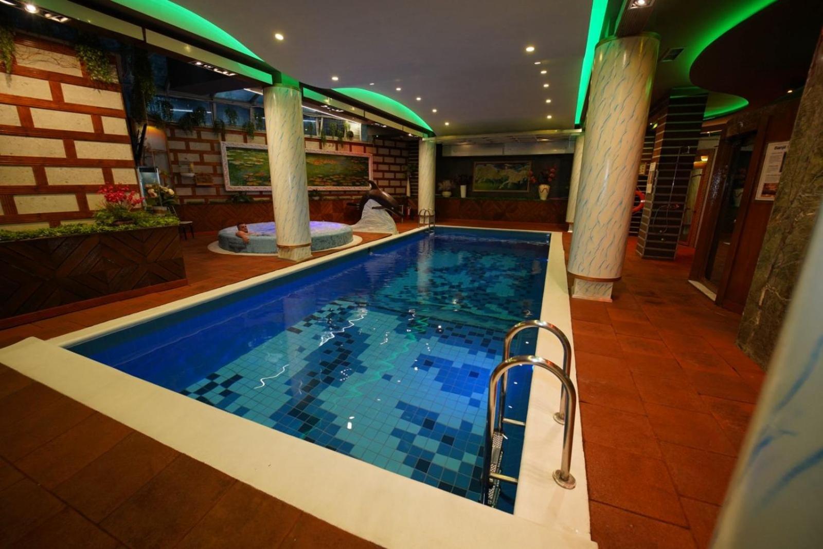 Hotel Rosa Blu Tirana Esterno foto